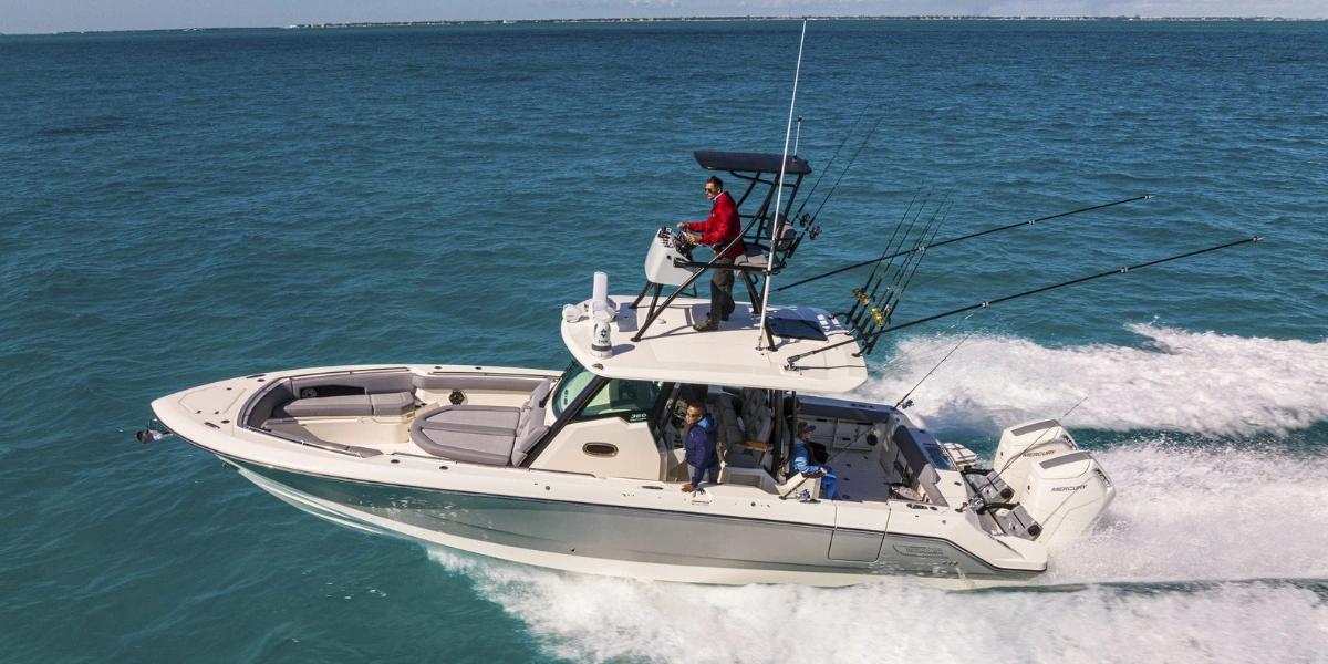 Boston Whaler Outrage 360