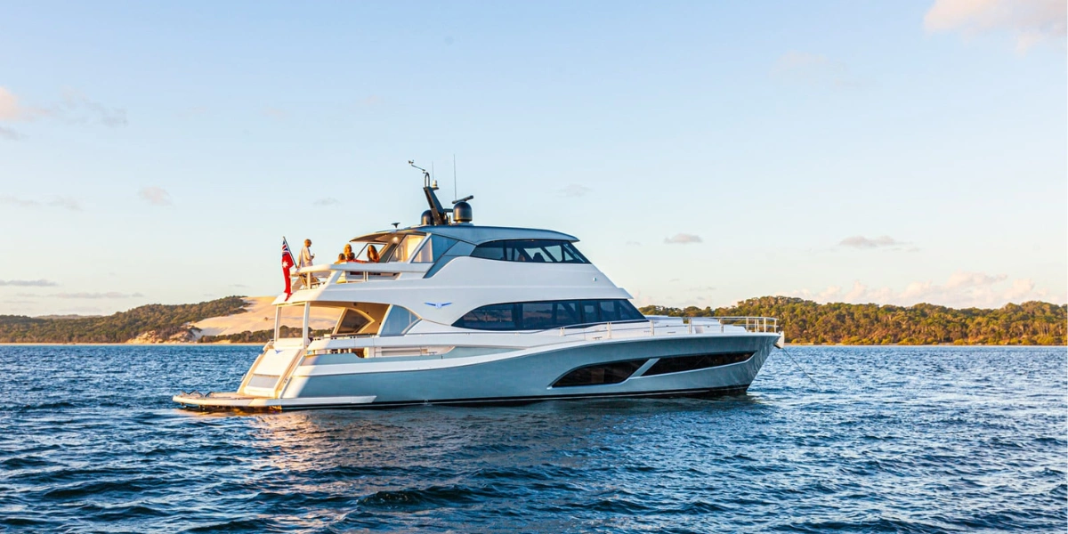 RIVIERA 78 Motor Yacht