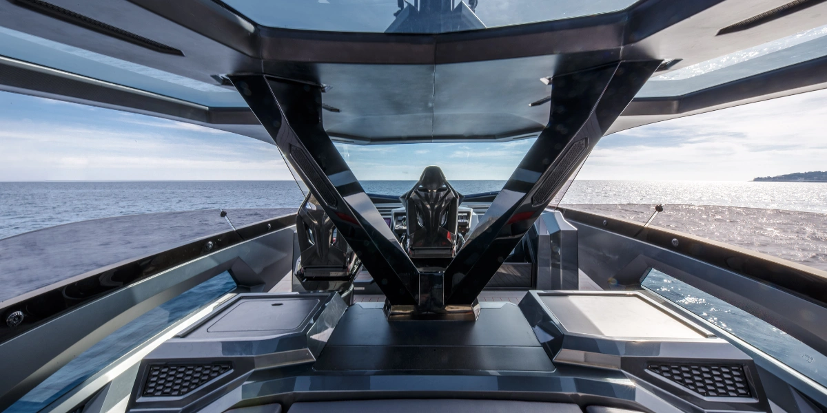 bateau lamborghini 8