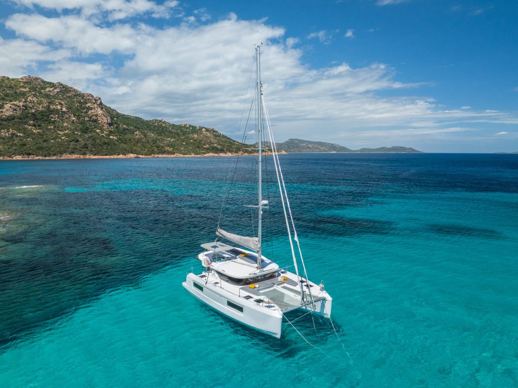 LAGOON 38_IMAGE_EXTERIOR_STILL (2)