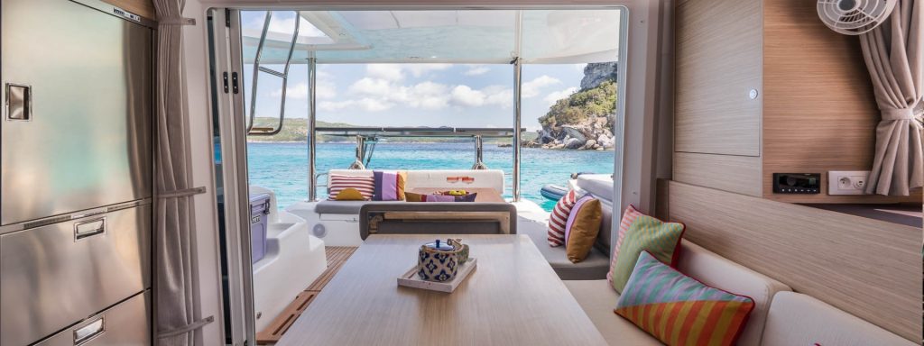 catamaran-lagoon-38-slider-33